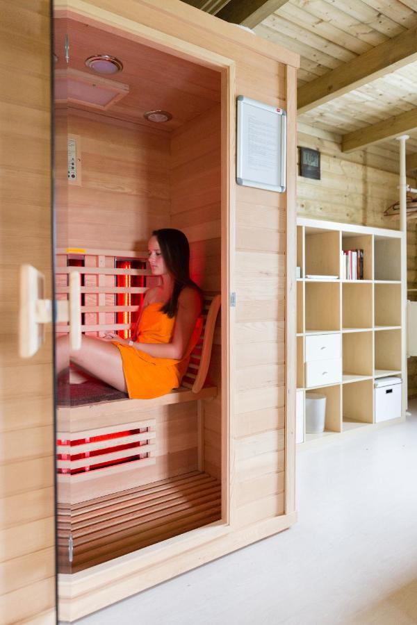 6 Persoons Vakantiehuis Met Sauna, Dichtbij Zee ซินท์ อันนาลอนด์ ภายนอก รูปภาพ